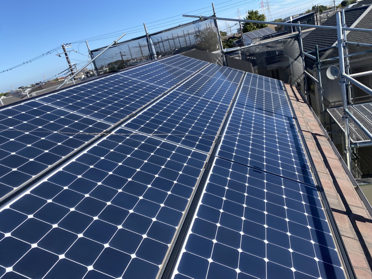 茨城県守谷市　屋根カバーに伴う太陽光パネル取り外し・再設置工事